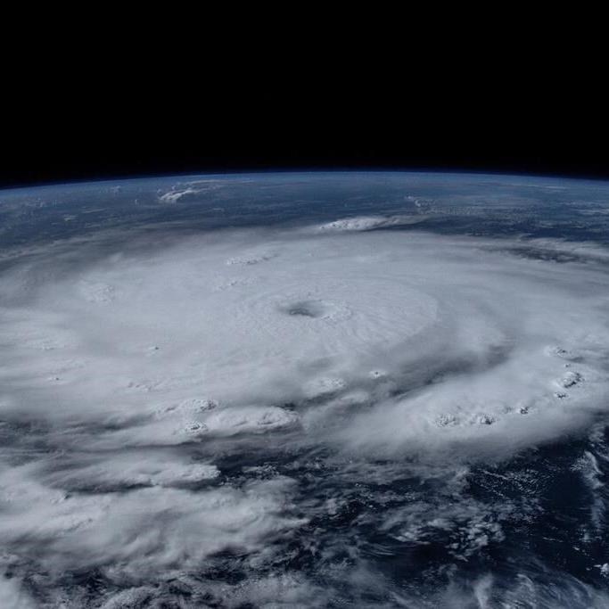ºÚÁϳԹÏÍøs with Caribbean ties scramble to escape powerful Hurricane Beryl